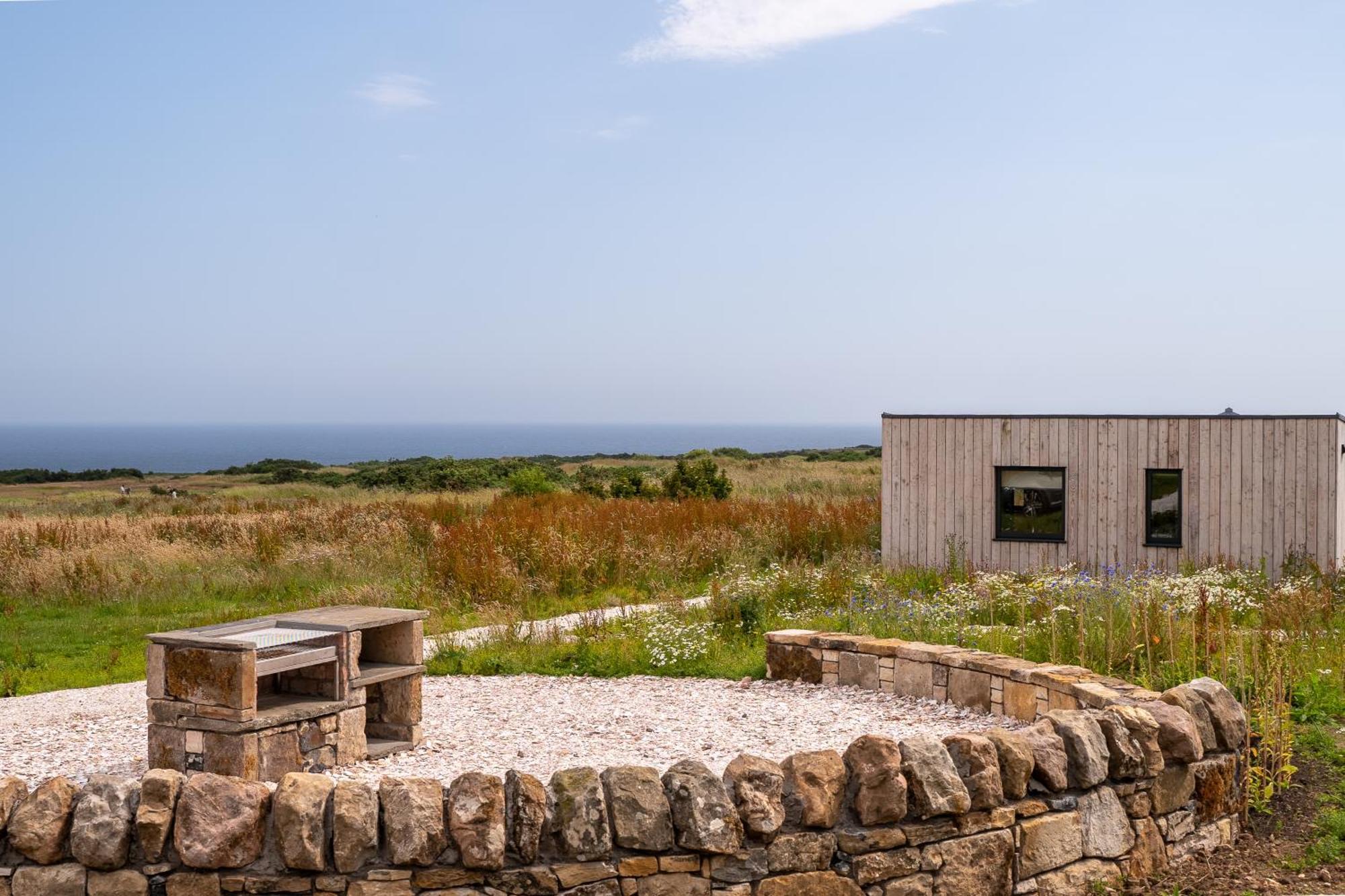 Rustic Cabins, Sea Views From Rewilded Farm With Highland Cows St. Andrews Exterior photo