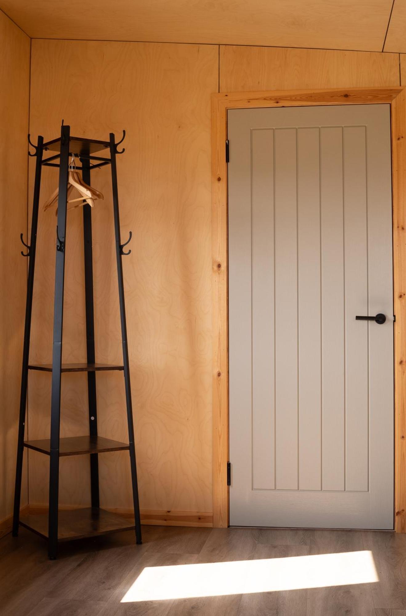 Rustic Cabins, Sea Views From Rewilded Farm With Highland Cows St. Andrews Exterior photo